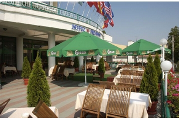 Румъния Hotel Arad, Екстериор