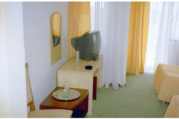 Румъния Hotel Arad, Екстериор