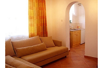 Bulgarija Byt Sinemorec, Eksterjeras