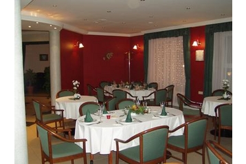 Maďarsko Hotel Kisbér, Exteriér