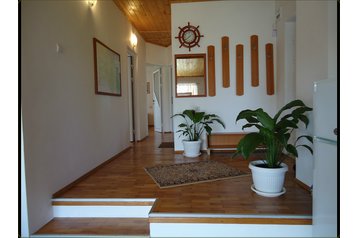 Bulgarije Chata Velika, Exterieur