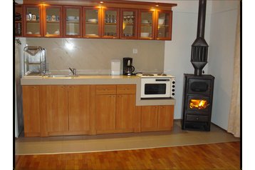 Bulgária Chata Velika, Exteriőr