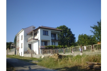 Bugarska Chata Izgrev, Eksterijer