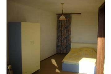 Bułgaria Chata Izgrev, Zewnątrz