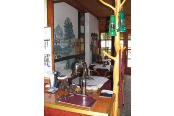 Madjarska Hotel Dédestapolcsány, Eksterijer