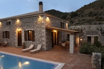 Grecia Chata Falassarna, Exteriorul