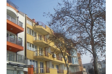 Bulgaria Byt Pomorie, Exterior