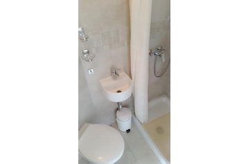 Kroatia Privát Pula, Eksteriør