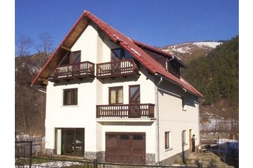 Rumunija Chata Moeciu, Eksterijer