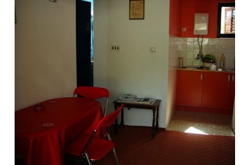 Montenegro Byt Igalo, Eksterjöör