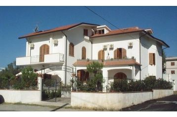 Italia Penzión Locri, Esterno