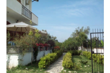 Italia Penzión Locri, Exterior