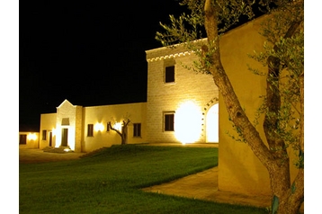 Italia Hotel Otranto, Exteriorul