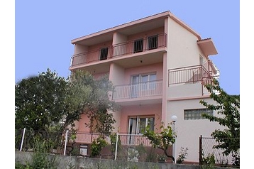 Horvaatia Privát Slatine, Eksterjöör