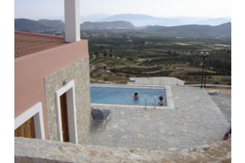 Grecia Byt Nafplio, Exterior
