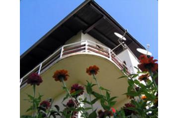 Kroatia Privát Zagreb, Eksteriør