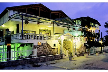 Grèce Hotel Hanioti, Extérieur