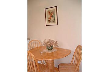 Chorvatsko Privát Arbanija, Exteriér