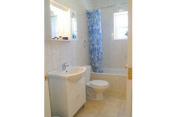 Chorvatsko Privát Arbanija, Exteriér