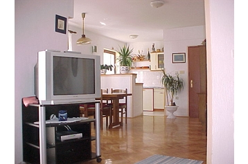 Chorvatsko Privát Baška, Exteriér