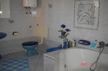 Chorvatsko Privát Baška, Exteriér