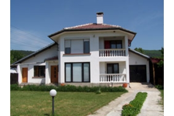 Bulgarija Chata Sevlievo, Eksterjeras