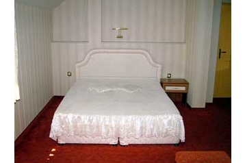 Болгария Hotel Asenovgrad, Экстерьер