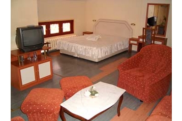 Болгария Hotel Asenovgrad, Экстерьер