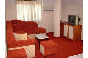 Болгария Hotel Asenovgrad, Экстерьер