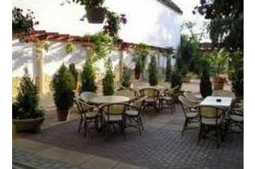 Hungrie Hotel Harkány, Extérieur