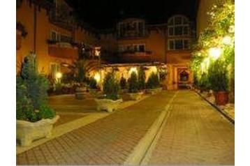 Hungrie Hotel Harkány, Extérieur