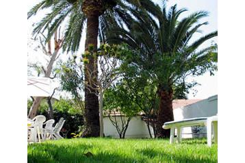 Отель Antibes 3