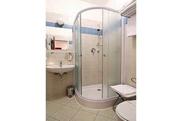 Чехія Hotel Bratrouchov, Екстер'єр