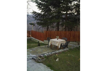 Bugarska Chata Trjavna, Eksterijer