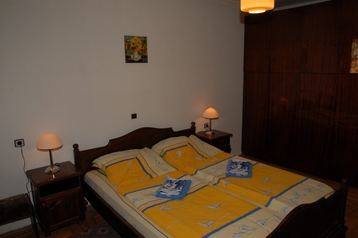 Bułgaria Chata Trojan, Zewnątrz