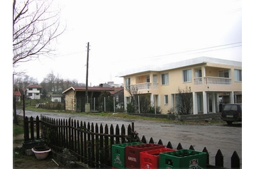 Bułgaria Chata Sinemorec, Zewnątrz