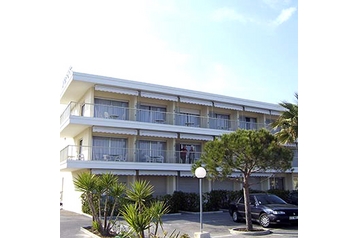 Francie Hotel Villeneuve-Loubet, Exteriér