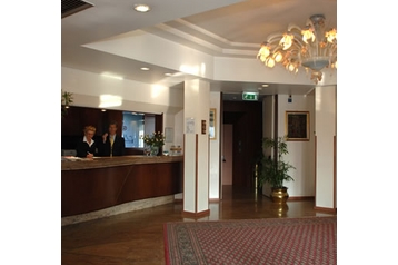 Itālija Hotel Merate, Eksterjers