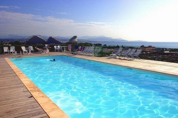 Francie Hotel Villeneuve-Loubet, Exteriér