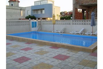 Bulgaaria Privát Černomorec, Eksterjöör