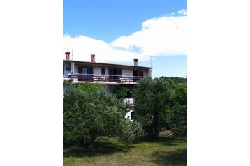 Kroatia Privát Rab, Eksteriør