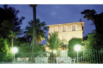 France Hotel Saint-Raphaël, Extérieur