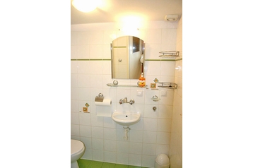 Poljska Byt Krakov / Kraków, Eksterijer