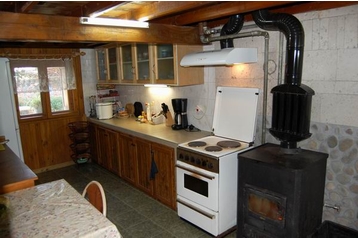 Bułgaria Chata Trjavna, Zewnątrz