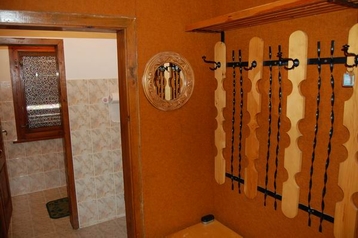 Bulgaaria Chata Trjavna, Eksterjöör