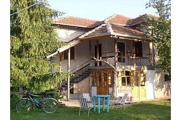 Bugarska Chata Montana, Eksterijer
