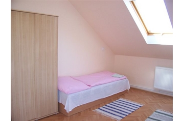 Чехия Byt Hůry, Екстериор