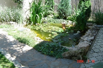 Słowacja Chata Semerovo, Zewnątrz