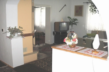 Słowacja Chata Semerovo, Zewnątrz