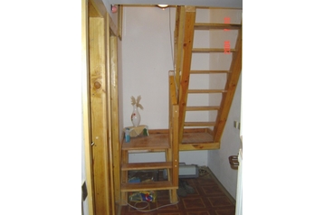 Słowacja Chata Semerovo, Zewnątrz